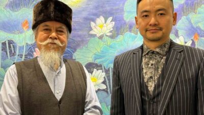 Çinli ressam Ali Leigong ve oğlu Said Chuanyi Lei'nin eserlerinin
