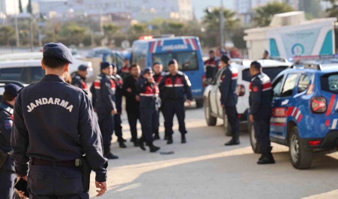 Kozan'da düğünde havaya ateş