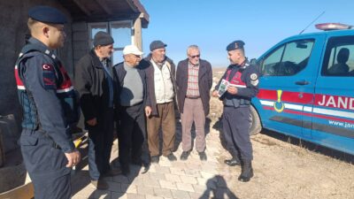 Yozgat Yenifakılı İlçe Jandarma Komutanlığı, sorumluluk sahasındaki çiftçiler ve mahalle