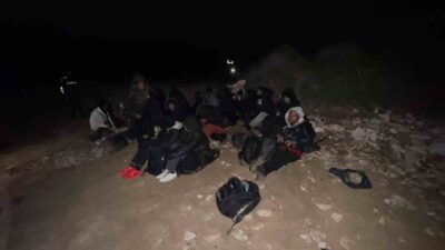 Didim'de jandarma, 26 düzensiz göçmen ve 2 organizatörü denize açılmadan