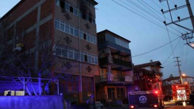 Denizli'de sobadan çıkan yangında 2 çocuğu kurtaran ancak kendisi hayatını