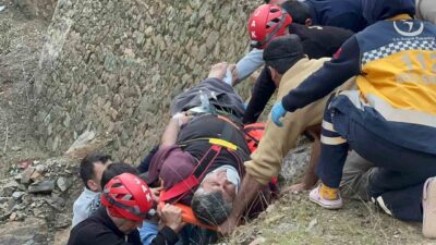 Fethiye'de motosiklet kazası geçiren İlker O., 10 metrelik yükseklikten dereye