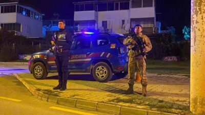 Aydın’ın Didim ilçesinde yeni yıl tedbirleri kapsamında jandarma ekiplerince 8