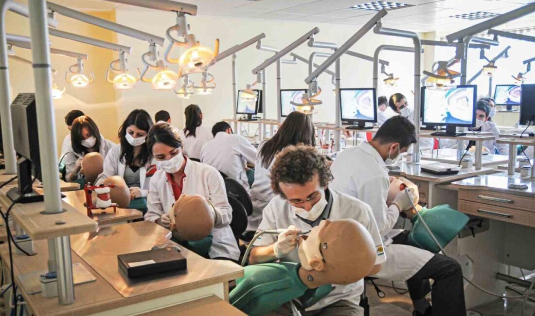 Atatürk Üniversitesi, Diş Hekimliği Fakültesinde Temel Diş Hekimliği Bilimleri Bölümü