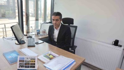 Nevzat Can öğretmen, Diyarbakır’da eğitimde fırsat eşitliği için köylerde öğrencilerle