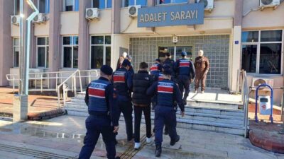 Efeler ilçesinde düğünde alacak verecek kavgası bıçaklı yaralama ile sonuçlandı.