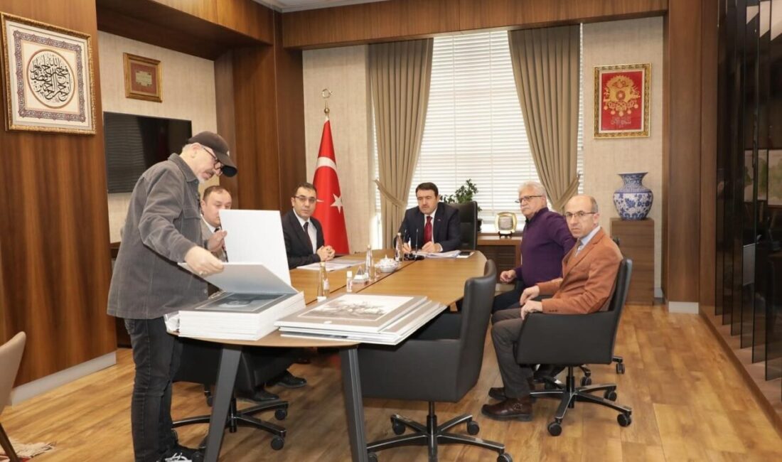 Dumlupınar Diorama Müzesi’ndeki çalışmalar hızla devam ediyor. Vali Musa Işın,
