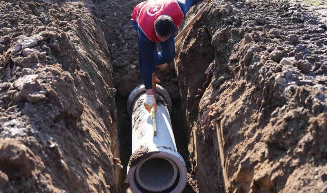 Düzce Belediyesi Mergiç Mahallesi'nde 300 metrelik yağmur suyu hattı çalışması