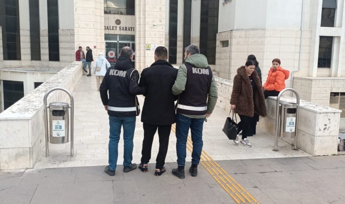 Edremit’te sahtecilik suçundan aranan şahıs yakalandı Balıkesir'in Edremit ilçesinde hakkında