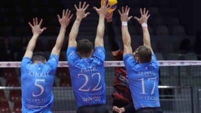 Altekma, Efeler Ligi'nde TÜRŞAD'ı 3-0 yenerek galibiyetini garantiledi. Maçı Sadettin