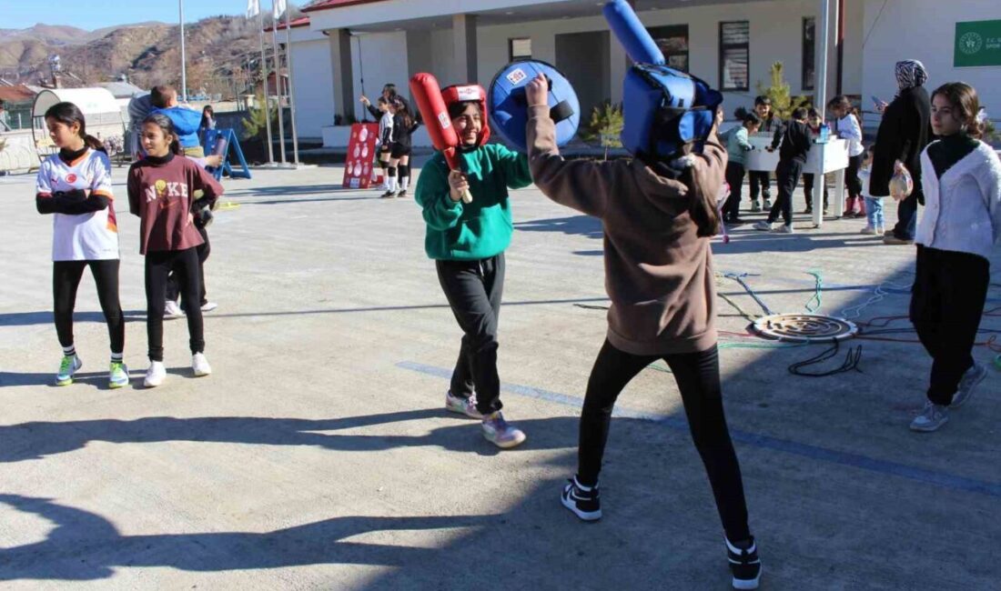 Elazığ'da düzenlenen kış kampı, çocukların renkli etkinliklerle buluştuğu ve hem