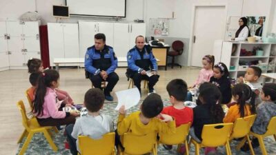 Erzincan'da polis ekipleri okullarda öğrencilere 112 Acil Yardım ihbar hattı,