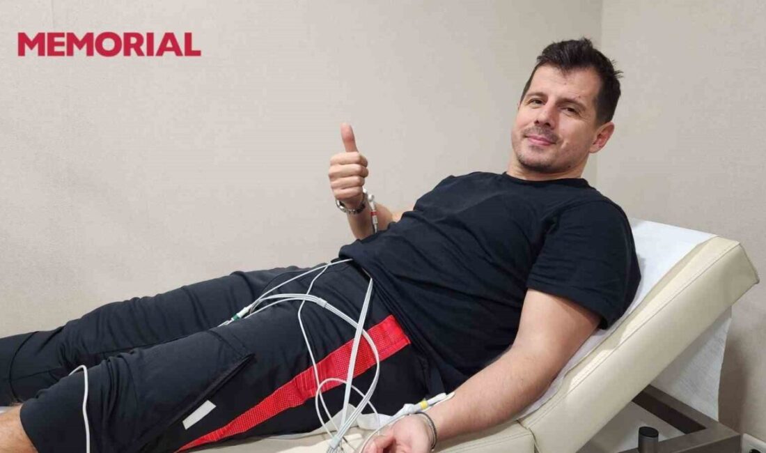 Antalyaspor'un yeni teknik direktörü Emre Belözoğlu, ekibiyle sağlık kontrolünden geçtikten