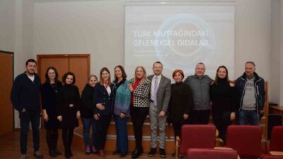 Anadolu Üniversitesi Eskişehir Meslek Yüksekokulu tarafından düzenlenen konferansta Prof. Dr.