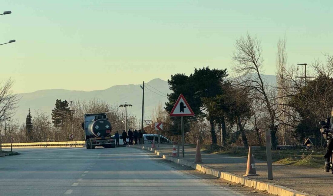 Erbaa ilçesinde şüpheli bir tır durduruldu. Yapılan incelemede dorsesinde gizlenmiş