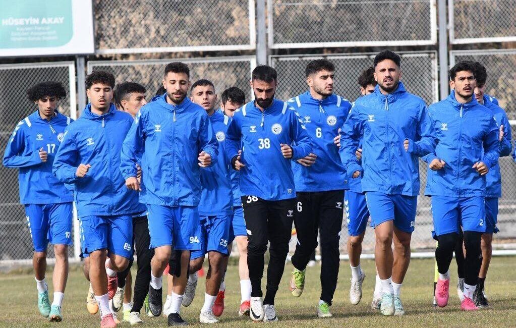 Erciyes 38 Futbol Kulübü, teknik heyetin kararı doğrultusunda 6 futbolcuyla