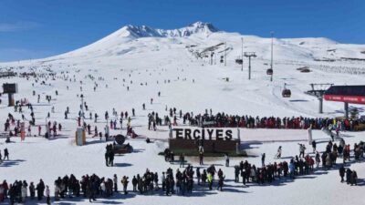 Erciyes Kayak Merkezi'nde, güvenlik için pist dışında kayanlar cezalandırılıyor. Kaybolma,