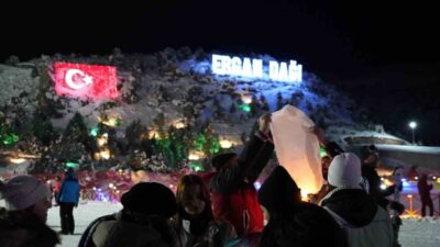 Erzincan Ergan Dağı Kayak Merkezinde yeni yıl kutlamaları renkli görüntüler