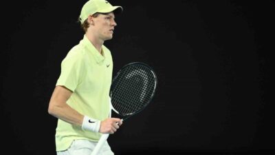 Avusturya Açık'ta Jannik Sinner, Alexander Zverev'i 3-0 yenerek şampiyon oldu.