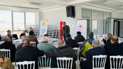 Erzincan ve ilçelerinde arıcılara varroa ilacı dağıtılarak eğitim verildi. Proje,