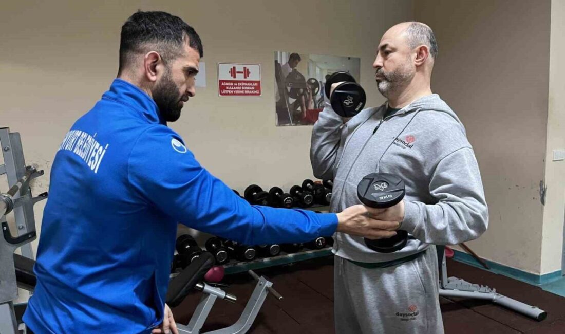 Felç geçiren Necati Tepe, Esenyurt Belediyesi'nin kuvvet antrenmanları ve psikolojik
