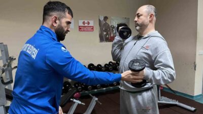 Felç geçiren Necati Tepe, Esenyurt Belediyesi'nin kuvvet antrenmanları ve psikolojik