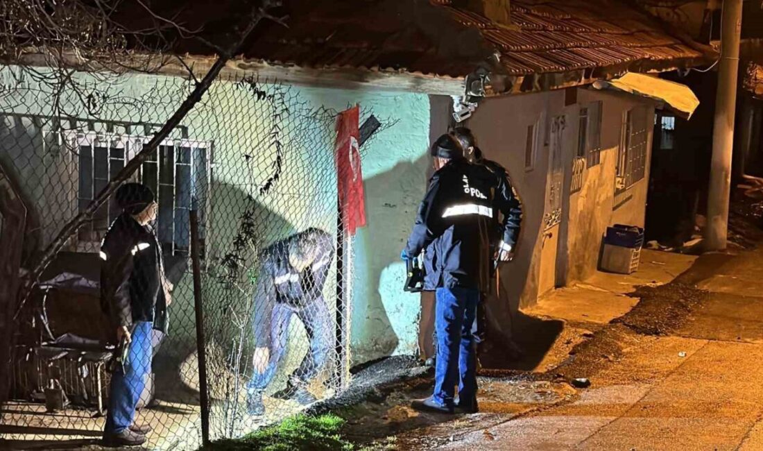 Eşini ve kayınbiraderini sokak ortasında pompalı tüfekle vurdu Uşak'ta meydana gelen olayda