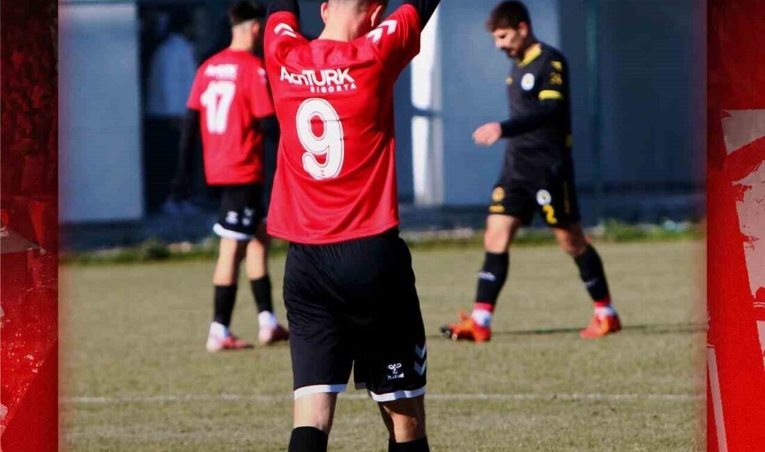 Eskişehirspor, hazırlık maçında 2 Eylül Spor Kulübü'nü 4-1 mağlup ederken