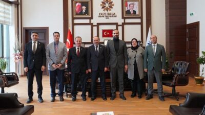 ETÜ Kalite Koordinatörlüğü'nde devir teslim töreni yapıldı. Rektör Çakmak, Ümit