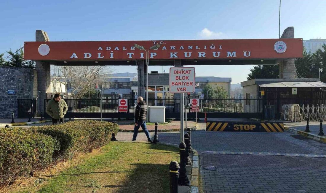Eyüpsultan’da kazada hayatını kaybeden 2 kişinin cenazeleri Adli Tıp Kurumu’ndan alındı İstanbul Eyüpsultan’da İETT otobüsü
