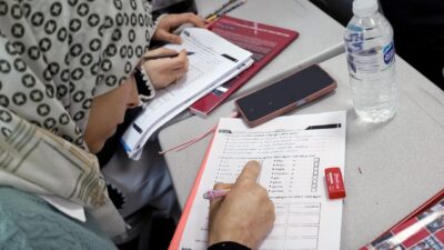 Sakarya Büyükşehir Belediyesi, SAMEK'in "Yabancılar için Türkçe" dersleriyle farklı kültürler
