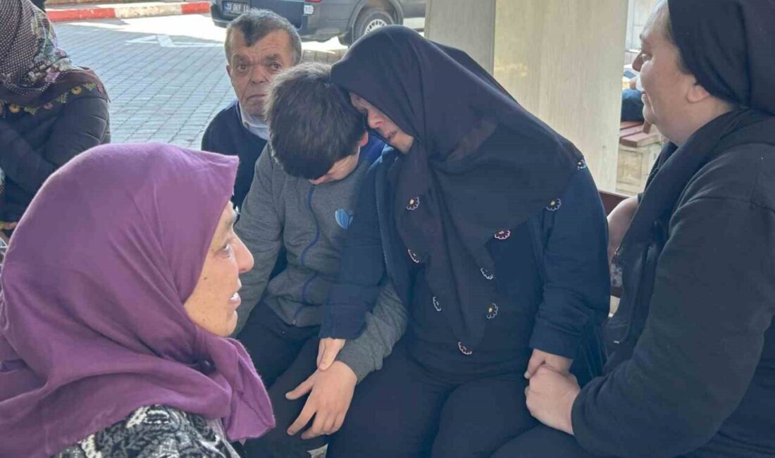 Mersin'in Tarsus ilçesinde Akondroplazi rahatsızlığıyla mücadele eden Ayşegül ve Alparslan