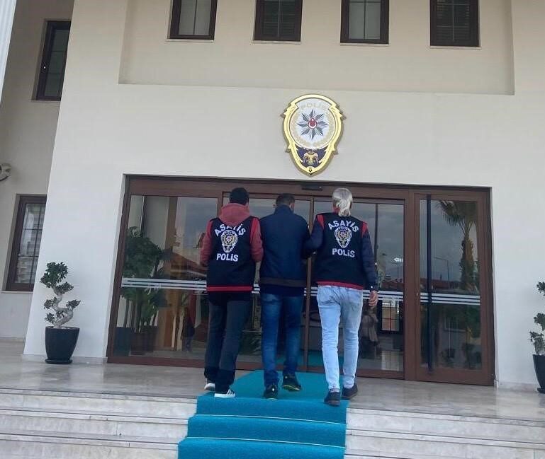 Fethiye Asayiş Büro ekipleri, 4 yıldır firari olan ve 8