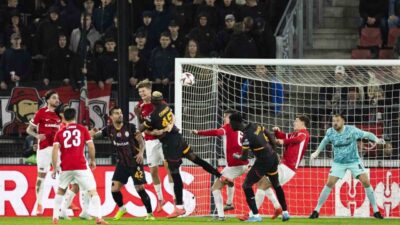 Galatasaray, UEFA Avrupa Ligi play-off turunda AZ Alkmaar ile eşleşti.
