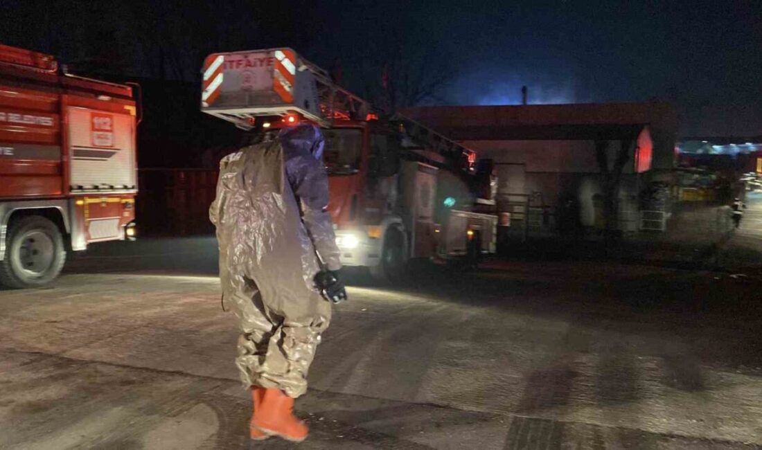 Kocaeli'nin Başiskele ilçesindeki gaz dolum tesisindeki koku ihbarı üzerine ekipler
