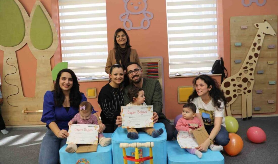 Gaziantep Büyükşehir Belediyesi Bebek Kütüphanesi tarafından düzenlenen Bebek Emekleme Yarışması,