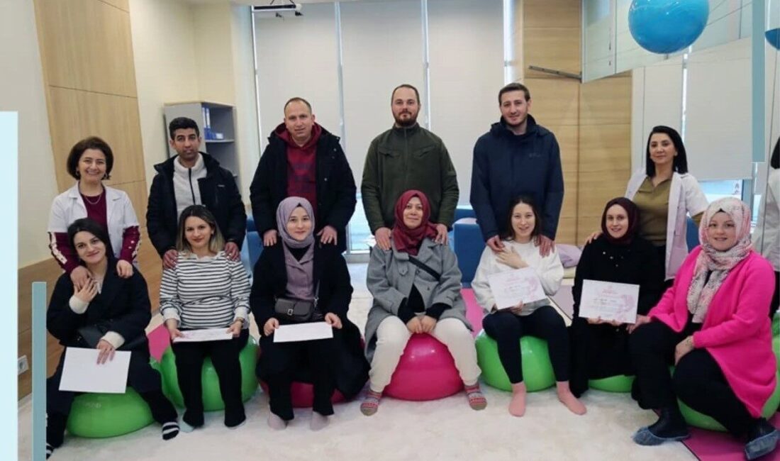 Erzurum Şehir Hastanesi, 2025 Ocak ayı mezunlarını Gebe Okulu'nda ağırladı.