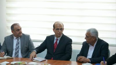 Yeşilyurt Belediye Başkanı Prof. Dr. İlhan Geçit, mahallelerin gelişimi için