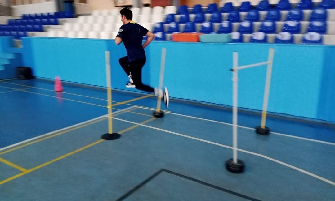 Gediz'de düzenlenen POMEM kursları, Antrenör Rasim Köse rehberliğinde devam ediyor.