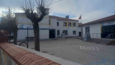 Kütahya'nın Gediz ilçesinde görev yapan Fen Bilgisi Öğretmeni Yusuf Kutlu'nun