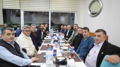 Gemlik Gazeteciler Cemiyeti'nin 1. Olağan Genel Kurulu'nda Kurucu Başkan Erkan