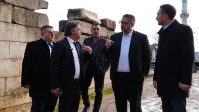 Düzce Belediyesi'nin Girne ile kardeş şehir olma önerisi kabul edildi.