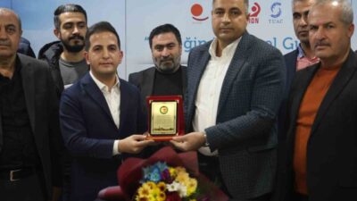 Mehmet Aküzüm, Öz Sağlık İş Sendikası Diyarbakır Şube Başkanlığından ayrılarak