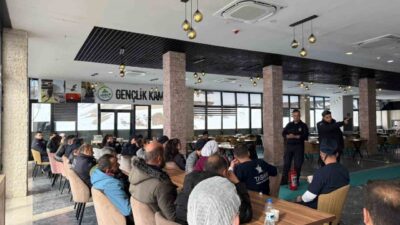Hakkari Belediyesi İtfaiye Müdürlüğü, yangın konusunda bilgilendirme ve eğitim çalışmalarına