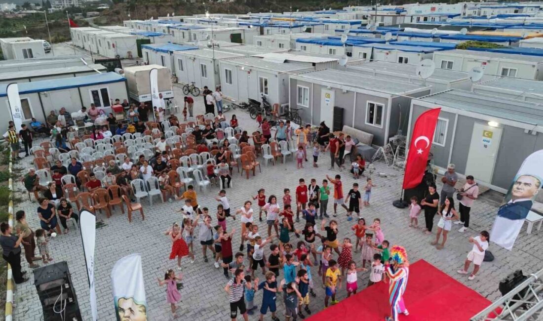 Hatay Büyükşehir Belediyesi yaptıkları şenliklerle 5 ayda 10 bin 690 çocuk doyasıya eğlendi Hatay Büyükşehir Belediyesi, depremzedelerin