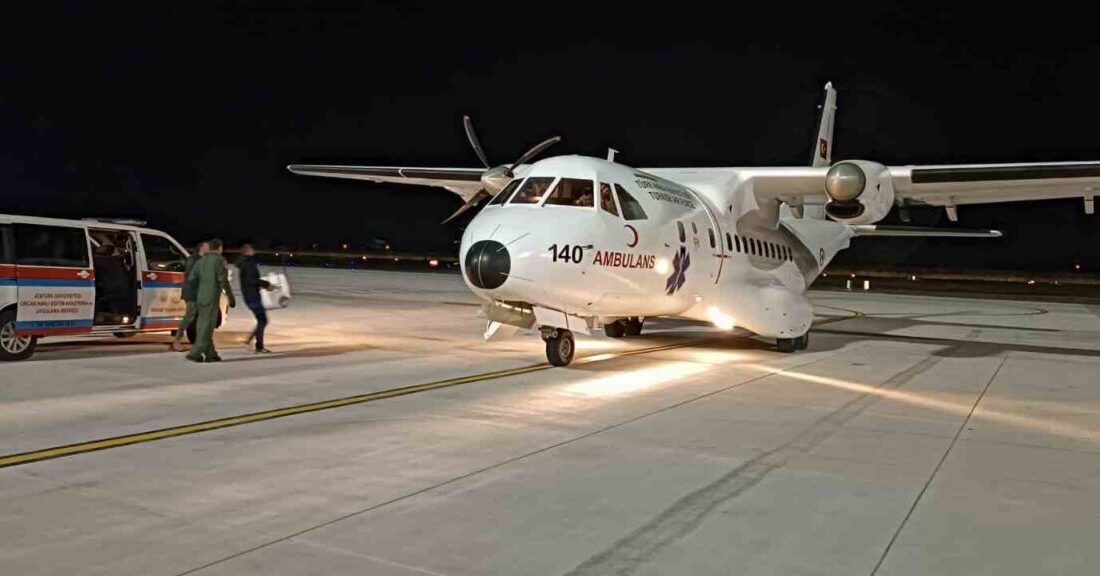 Hava Kuvvetleri'ne ait ambulans uçağı, Ordu'dan Erzincan'a acil karaciğer greftini