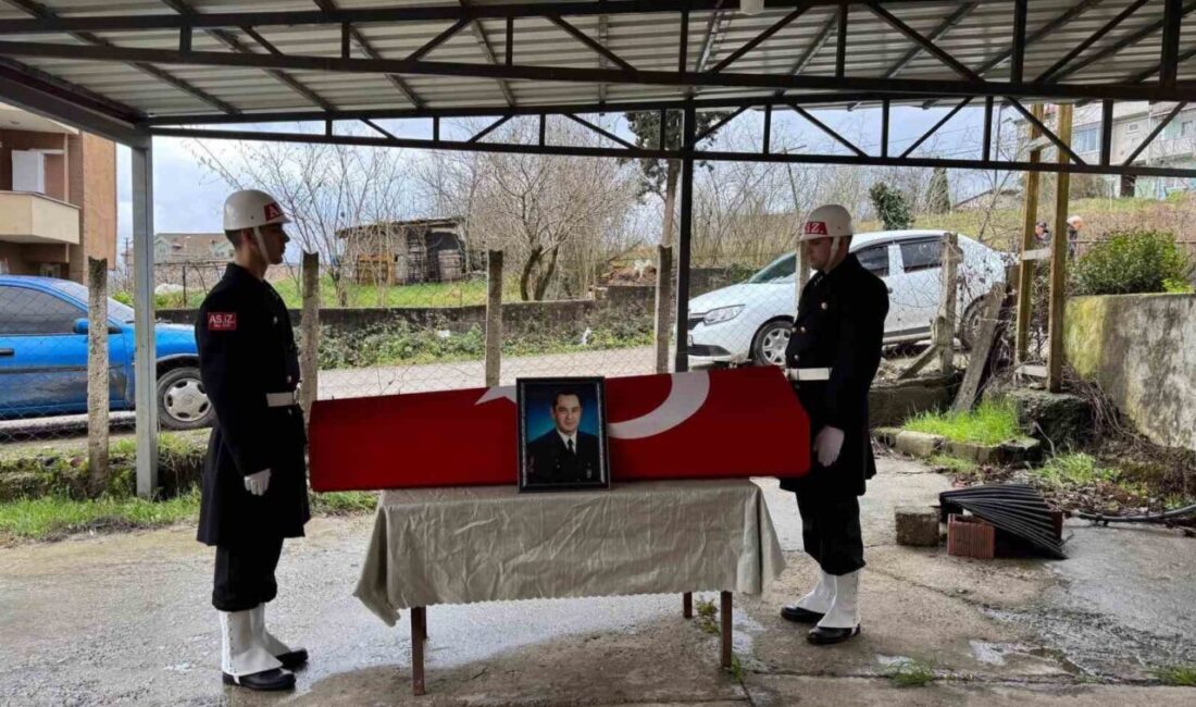 Hayatını kaybeden emekli astsubay son yolculuğuna uğurlandı Zonguldak'ın Çaycuma ilçesine bağlı
