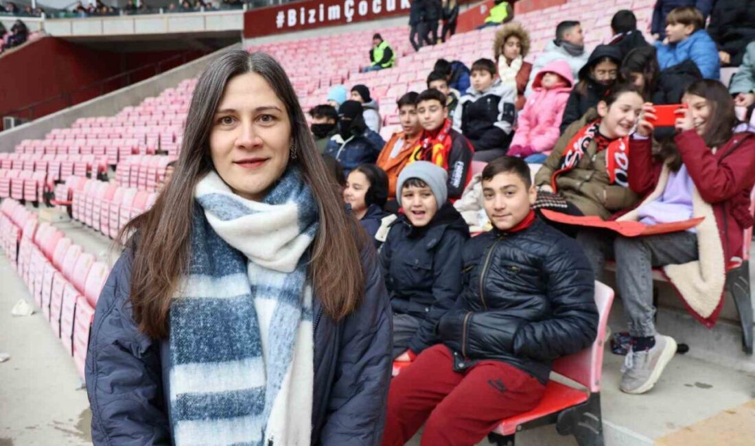 Elif Tezanlar, 'Kucak Dolusu Hayaller' projesiyle 500'den fazla çocuğu Eskişehirspor