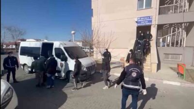 Iğdır İl Emniyet Müdürlüğü ekipleri göçmen kaçakçılığına yönelik gerçekleştirdikleri operasyonda