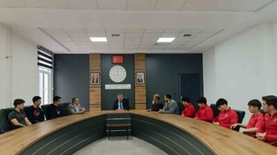 Afyonkarahisar Anadolu İmam Hatip Lisesi öğrencileri, 'Kur'an-ı Kerim'i Güzel Okuma
